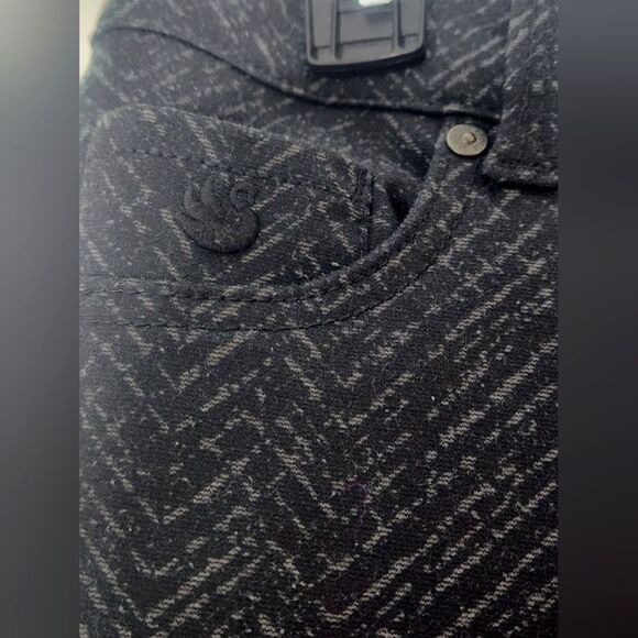 Gloria Vanderbilt 8 Black Herringbone Patern Full Length Zip Pockets Women Pants - Picture 6 of 9